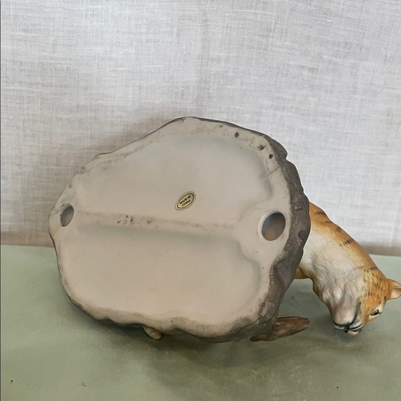 Tiger Figurine - Orange and Brown - Picture 4 of 4